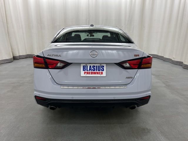 Used 2023 Nissan Altima 2.5 SR w/ SR Premium Package image 5