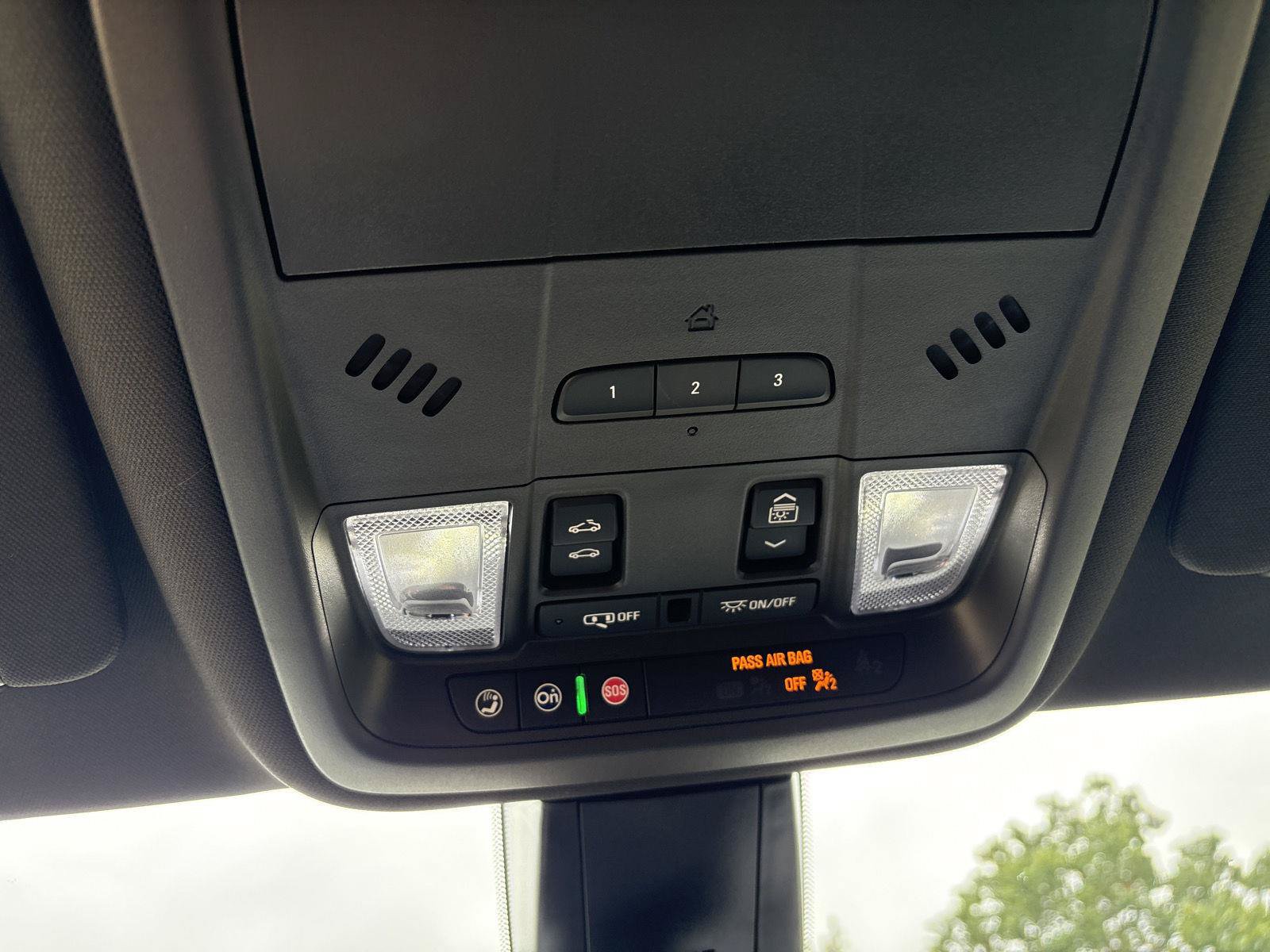 Used 2025 Cadillac XT6 Luxury FWD image 25