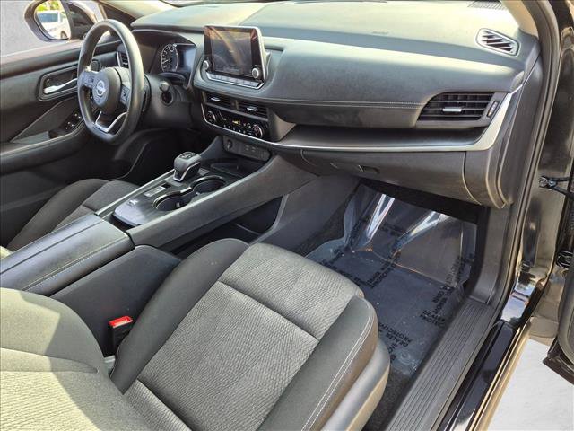 Used 2024 Nissan Rogue SV FWD image 20