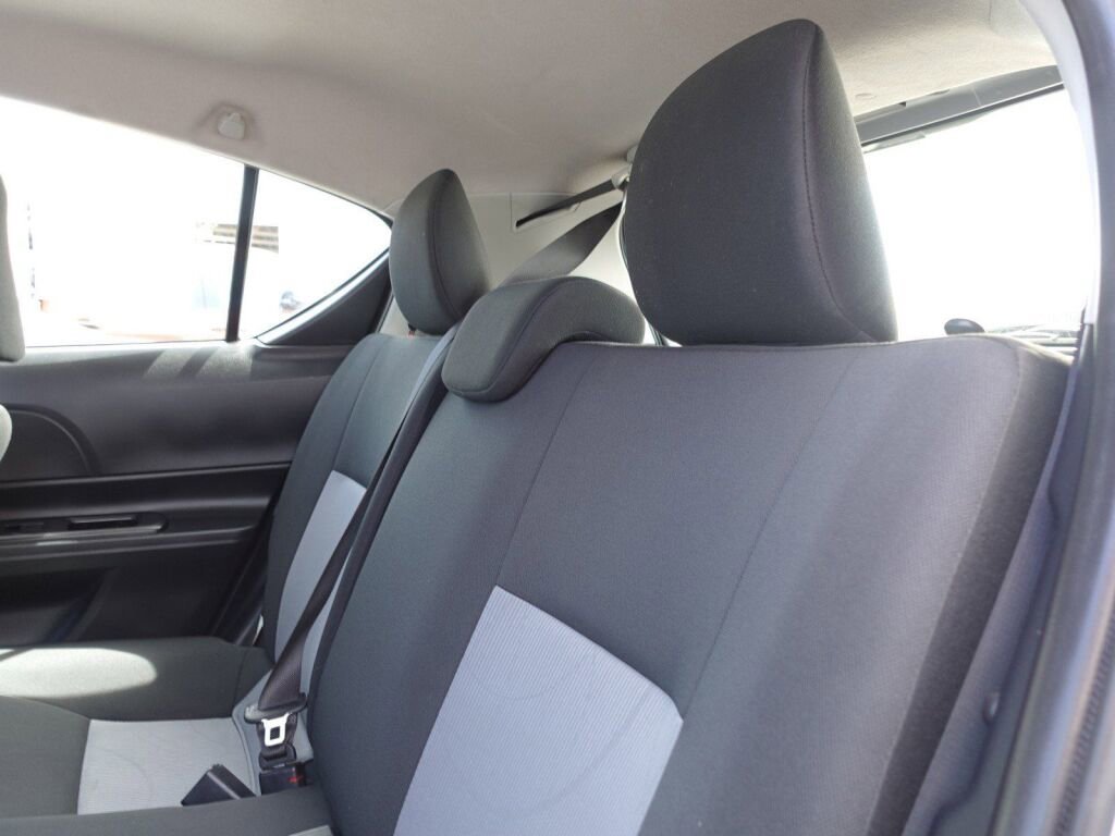 Certified 2019 Toyota Prius C FWD image 11