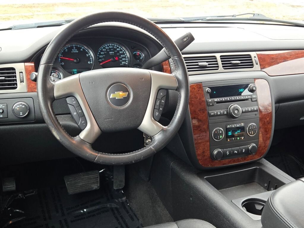 Used 2013 Chevrolet Avalanche LT w/ All-Star Edition image 18