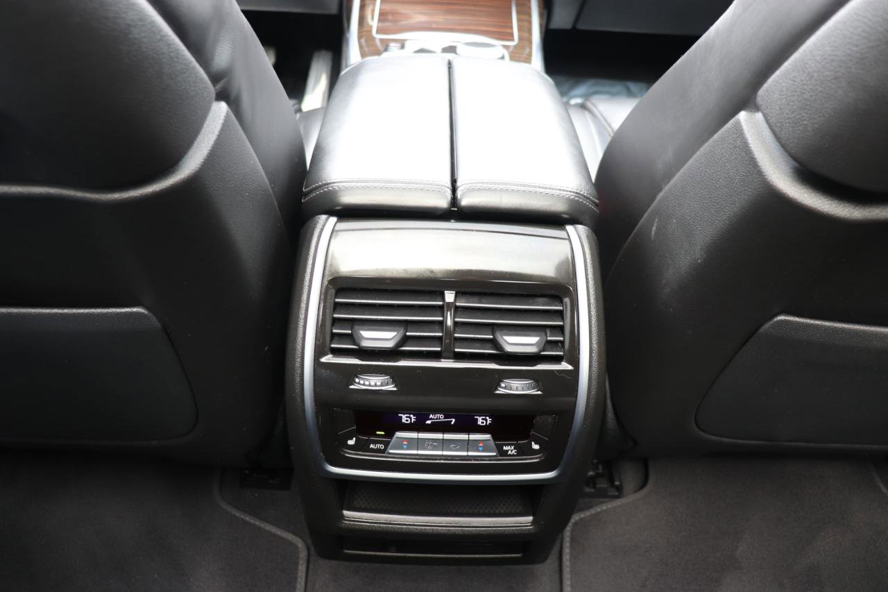 Used 2025 BMW X7 xDrive40i image 25