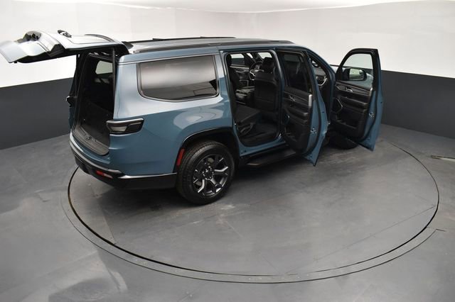 New 2026 Jeep Grand Wagoneer Limited w/ 8-Passenger Seating Package AWD/4WD image 27