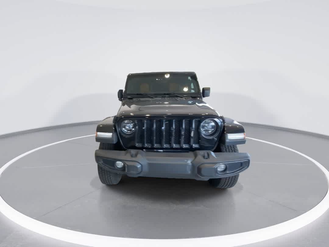 Used 2022 Jeep Wrangler Unlimited Sahara w/ LED Lighting Group AWD/4WD image 3