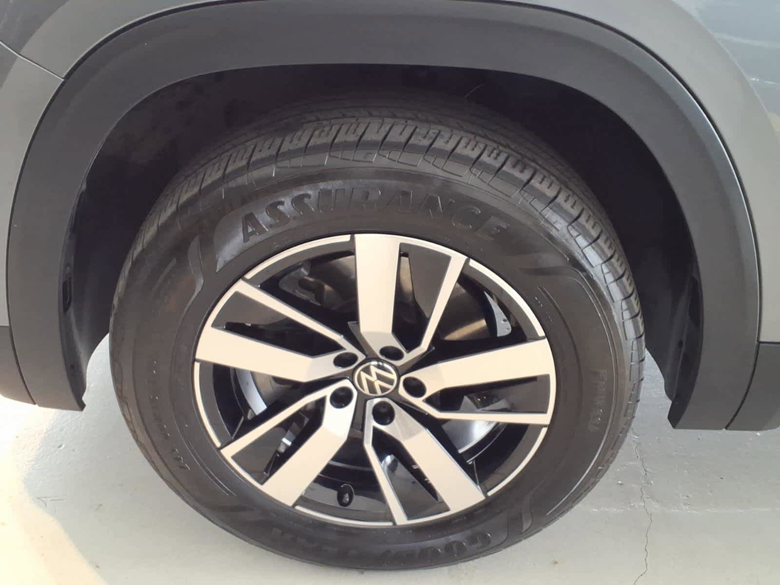 Used 2023 Volkswagen Atlas SE AWD/4WD image 8