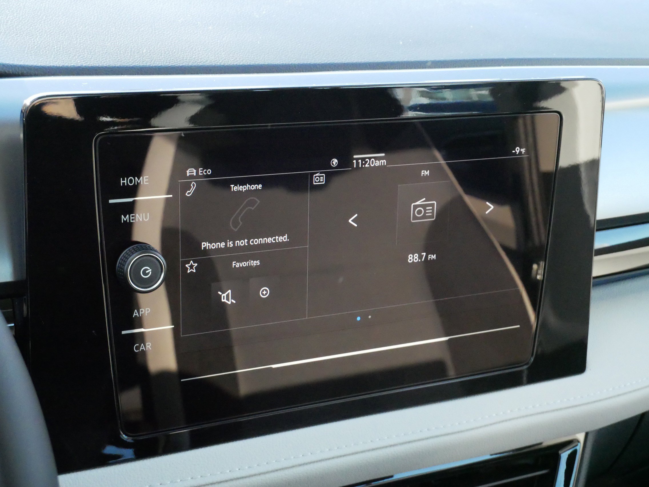 Certified 2025 Volkswagen Taos S image 19