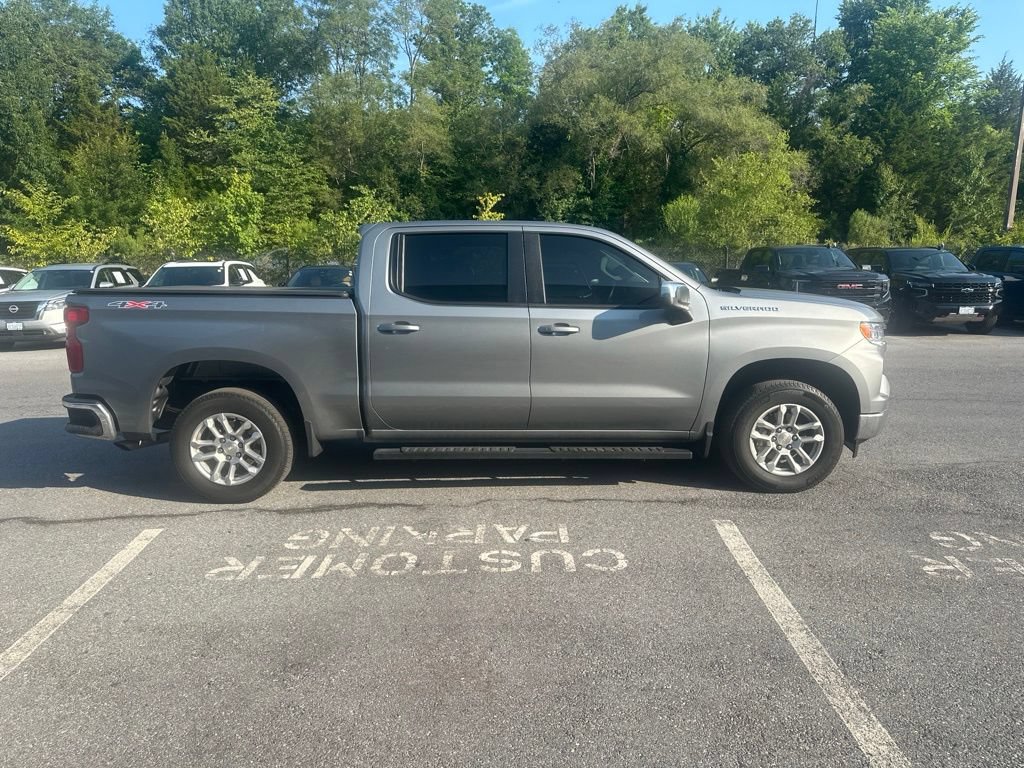 Used 2024 Chevrolet Silverado 1500 LT AWD/4WD image 4