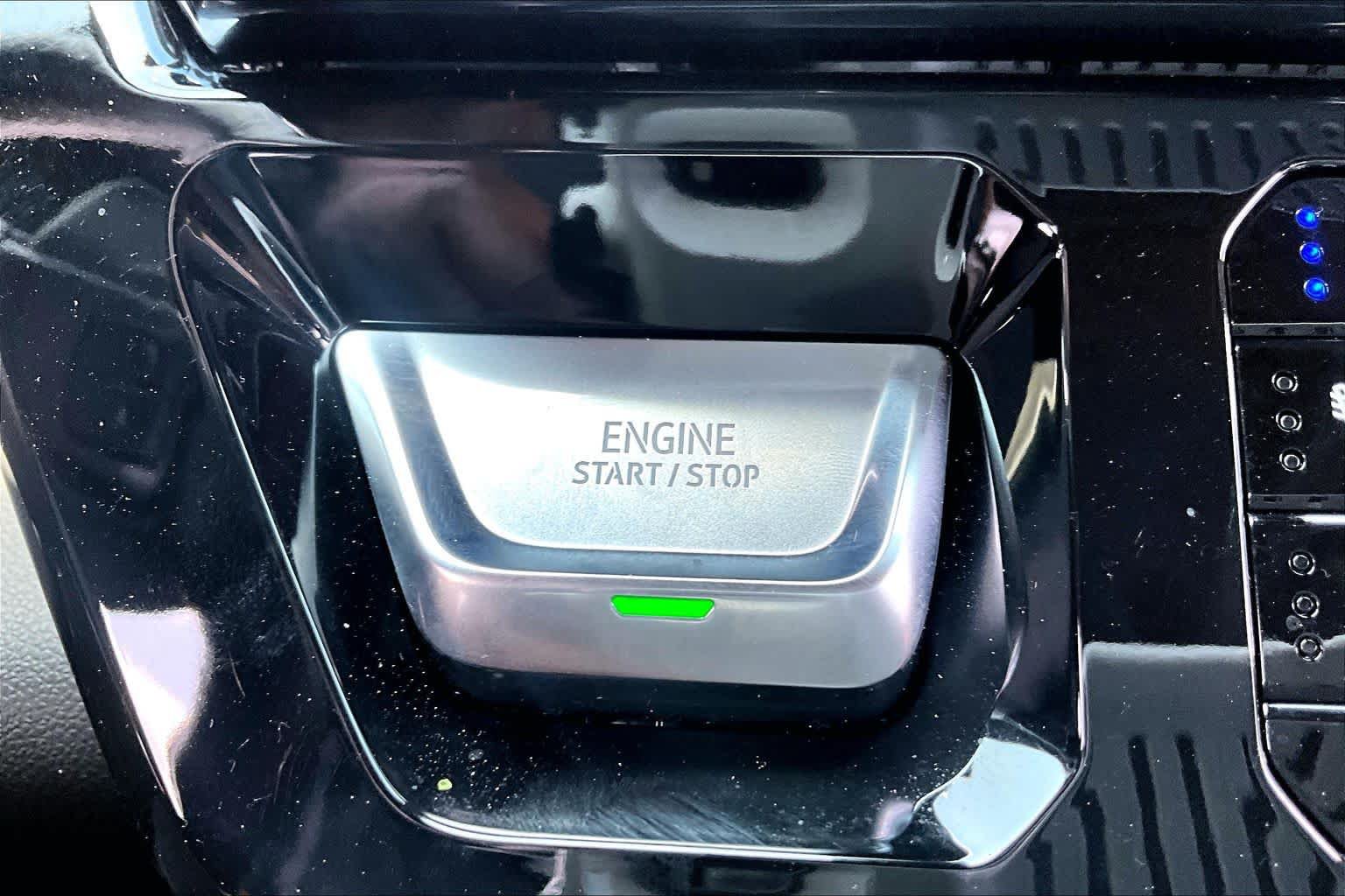 Certified 2025 GMC Sierra 1500 Denali Ultimate AWD/4WD image 95