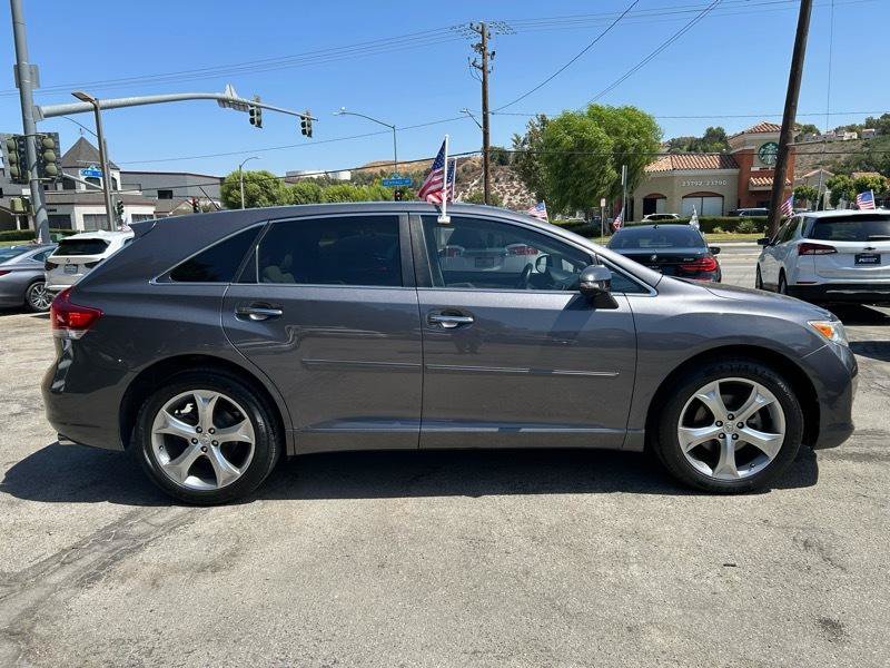 Used 2015 Toyota Venza XLE w/ XLE Premium Package FWD image 3