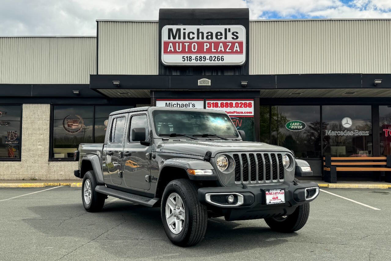 Used 2020 Jeep Gladiator Sport w/ Quick Order Package 24S AWD/4WD image 2