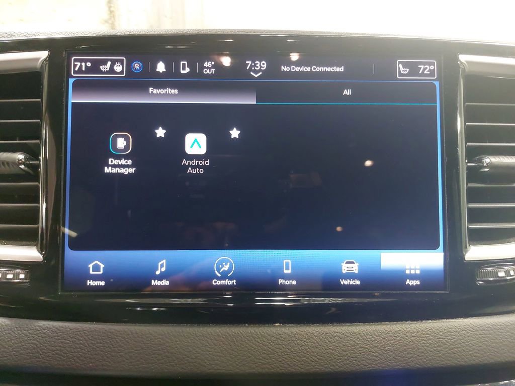 Used 2024 Chrysler Pacifica Touring-L FWD image 22