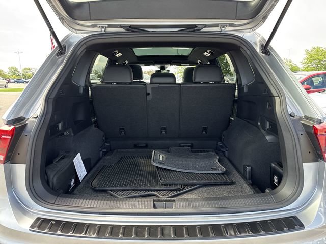 Certified 2023 Volkswagen Tiguan SE R-Line AWD/4WD image 26