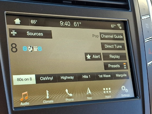 Used 2018 Lincoln MKC Select w/ Select Plus Package FWD image 17