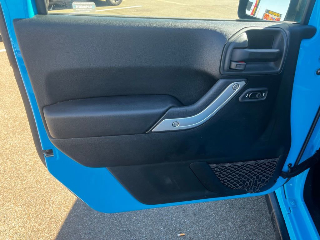 Used 2018 Jeep Wrangler Rubicon w/ Power Convenience Group image 36