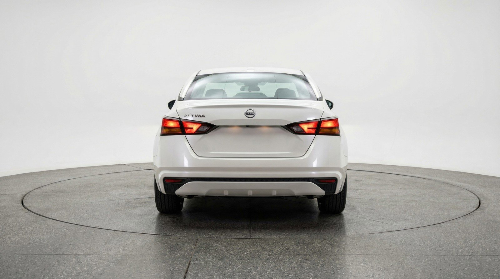 Used 2025 Nissan Altima 2.5 SV image 7