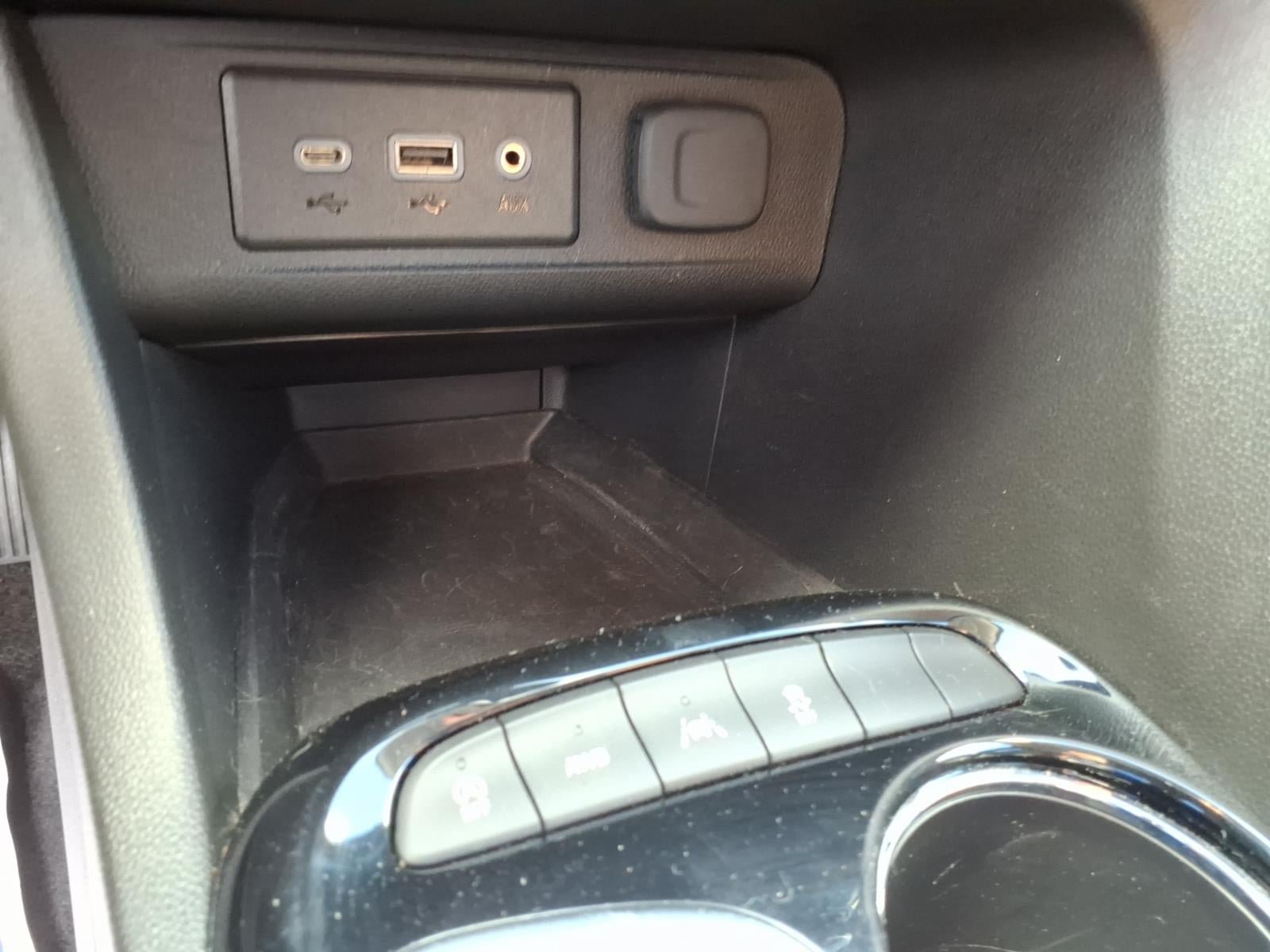 Certified 2020 Buick Encore GX Select AWD/4WD image 9