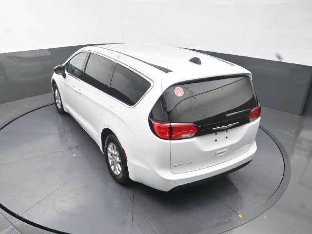 New 2027 Chrysler Pacifica LX FWD image 14