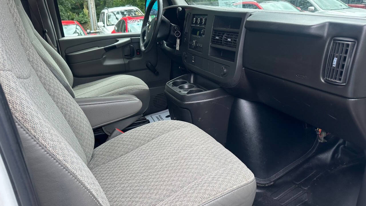 Used 2008 Chevrolet Express 2500 RWD image 8