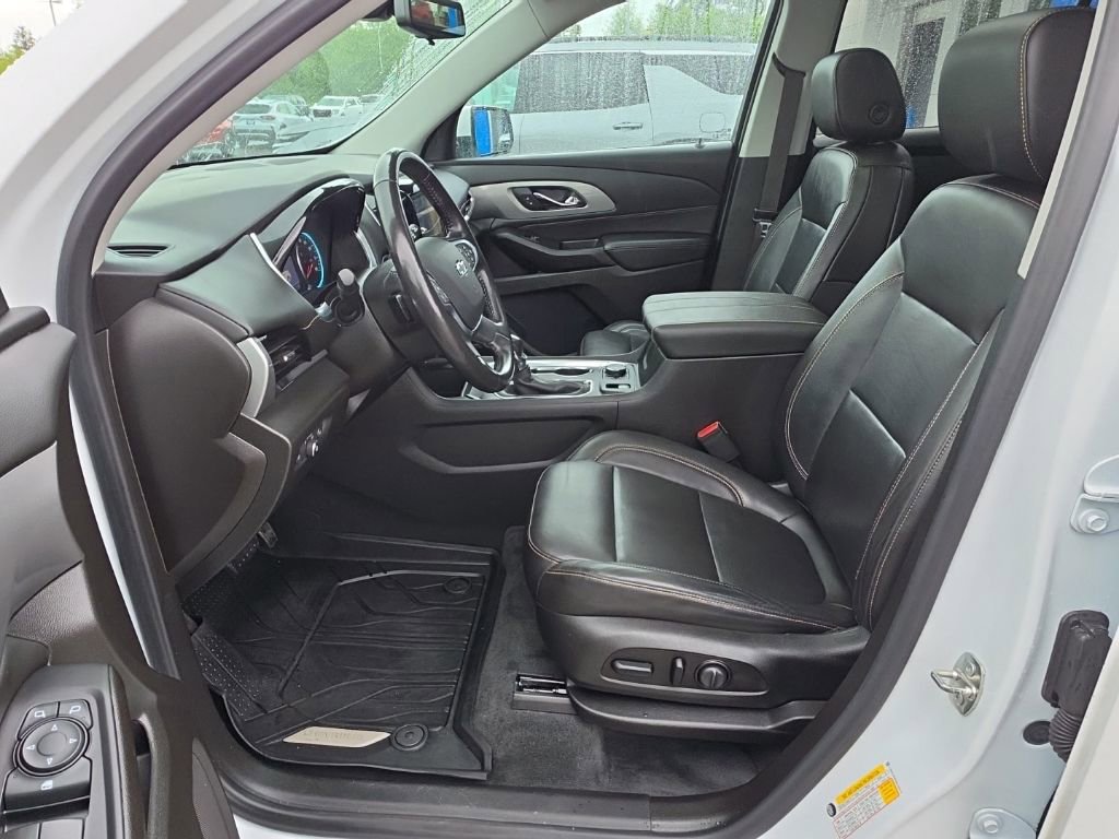 Used 2021 Chevrolet Traverse RS AWD/4WD image 24