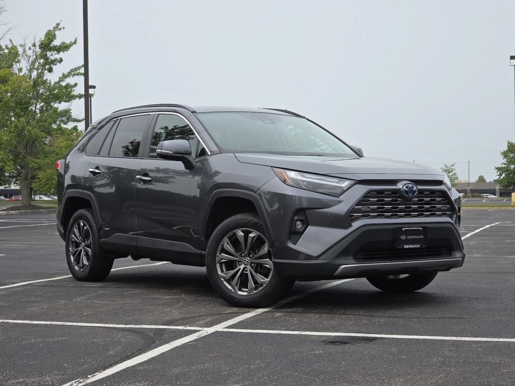 Used 2022 Toyota RAV4 Limited AWD/4WD image 2