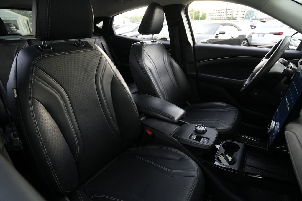 Used 2021 Ford Mustang Mach-E Premium AWD/4WD image 32