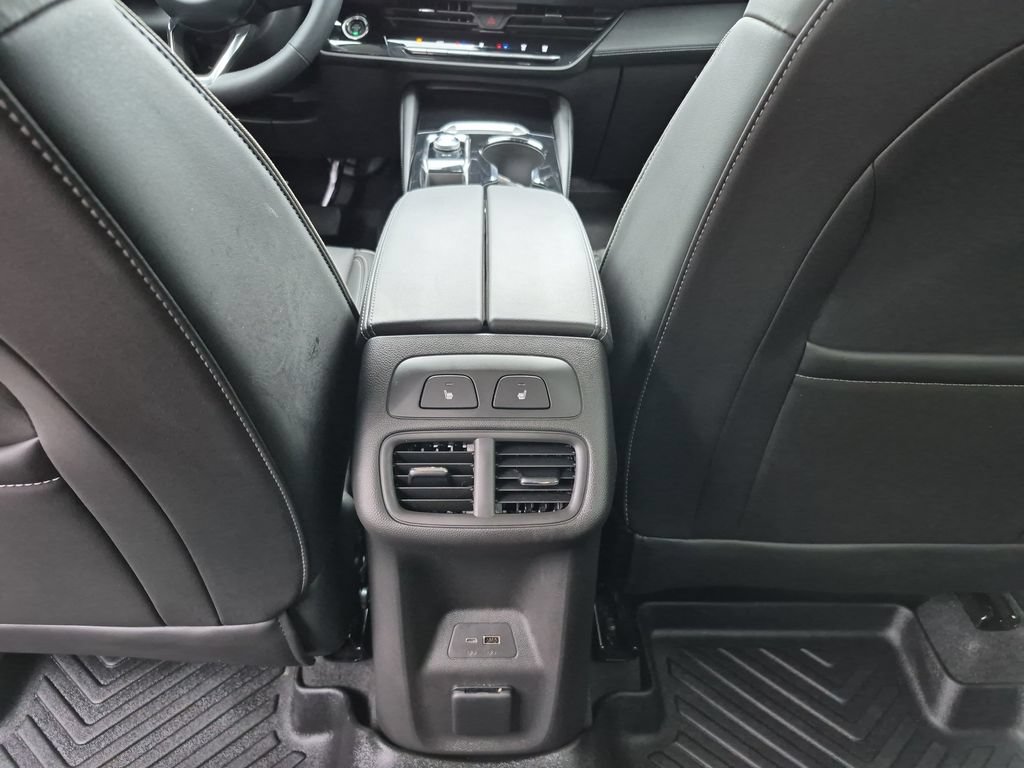 Used 2024 Buick Envision Avenir AWD/4WD image 31