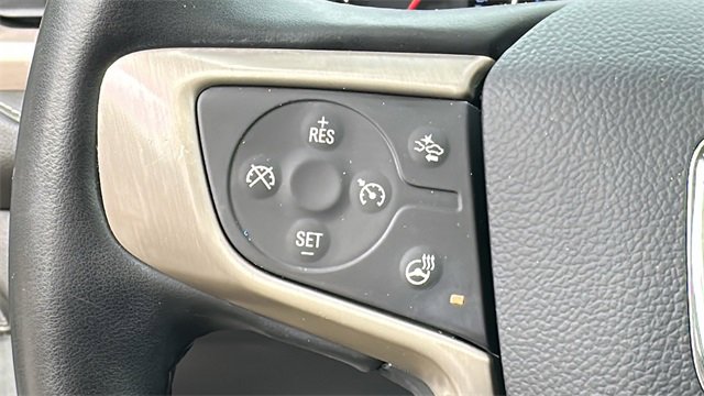 Used 2023 GMC Acadia Denali w/ Denali Technology Package image 24