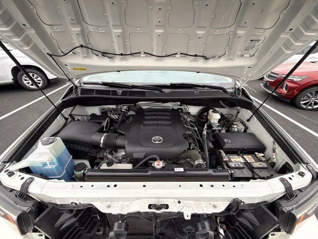 Used 2019 Toyota Sequoia Platinum AWD/4WD image 2