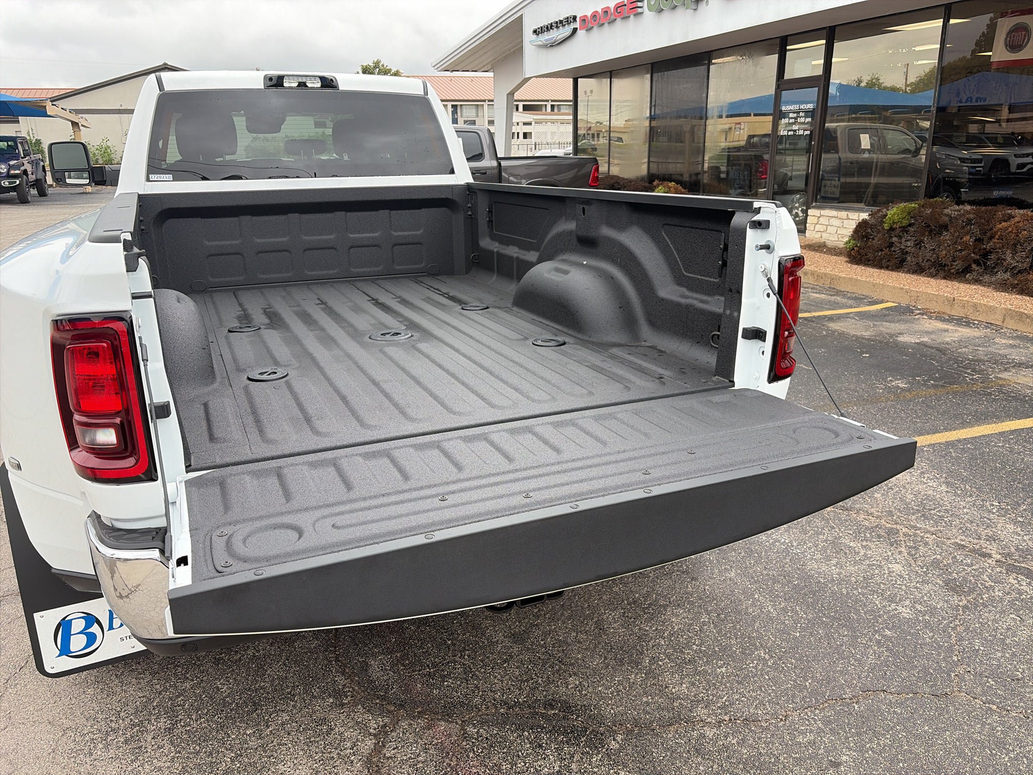 New 2027 RAM 3500 Lone Star AWD/4WD image 10