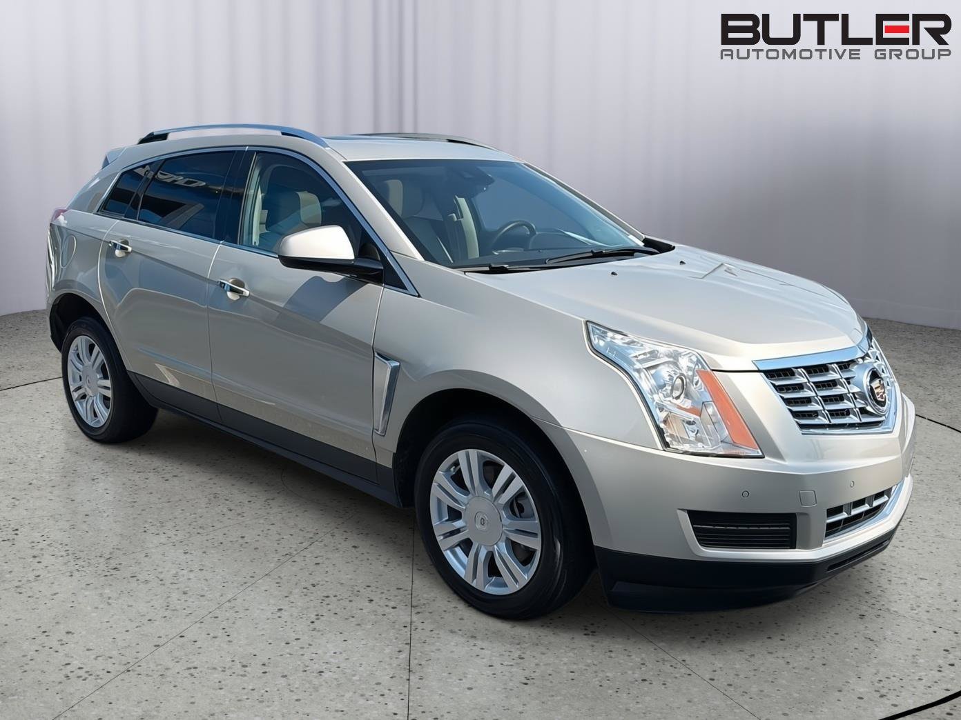 Used 2016 Cadillac SRX Luxury w/ Driver Awareness Package FWD image 8