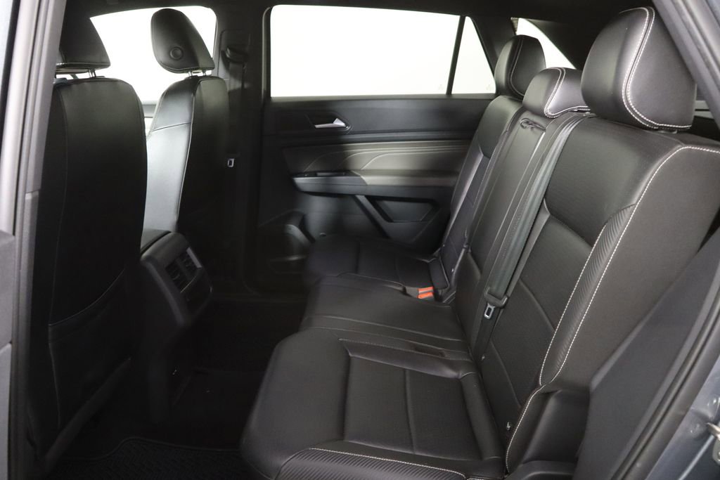 Used 2021 Volkswagen Atlas Cross Sport SE AWD/4WD image 16