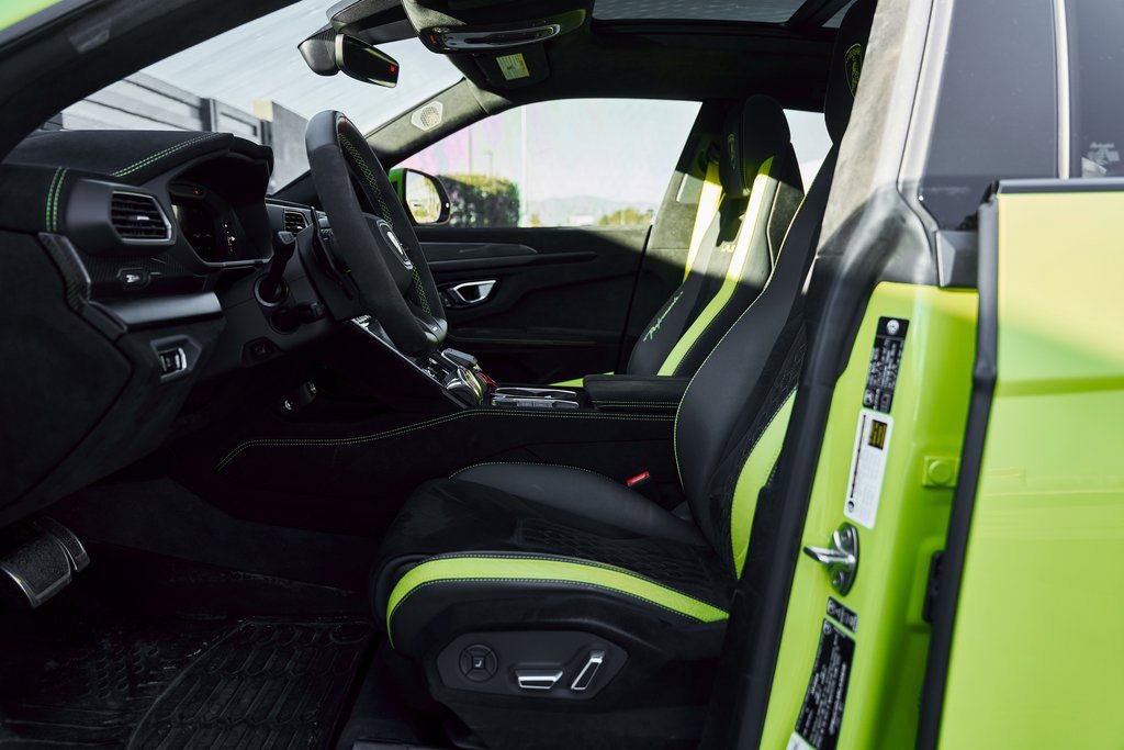 Used 2024 Lamborghini Urus Performante image 34