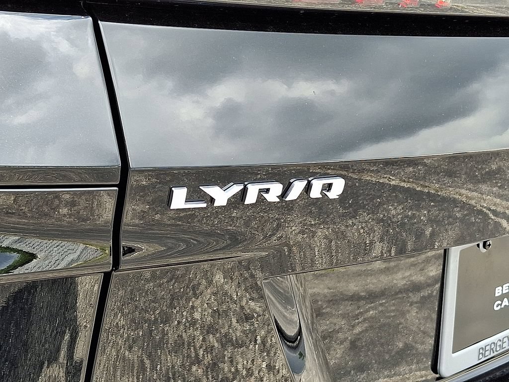 New 2025 Cadillac Lyriq Sport w/ LPO, Floor Liner Package AWD/4WD image 16