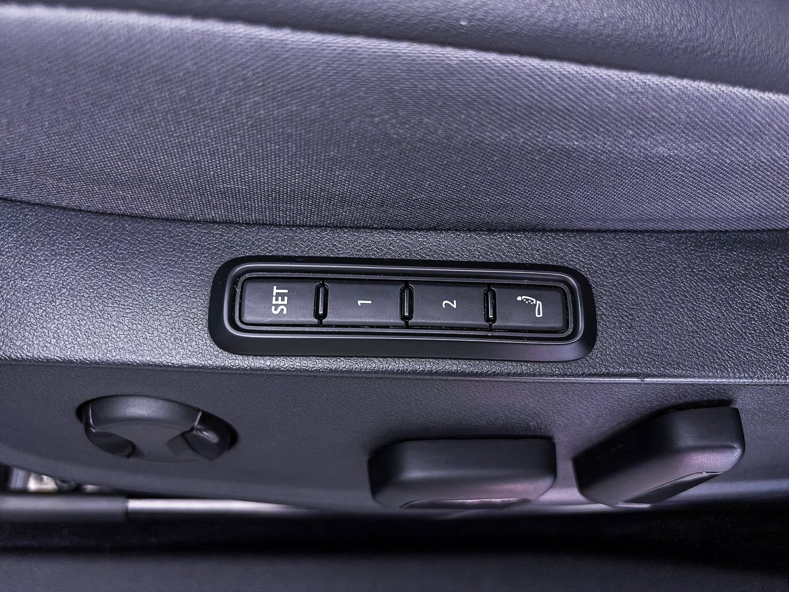 Used 2024 Volkswagen ID.4 S RWD image 5
