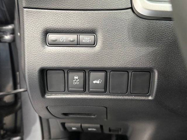 Used 2017 Nissan Murano SL w/ SL Technology Package AWD/4WD image 15