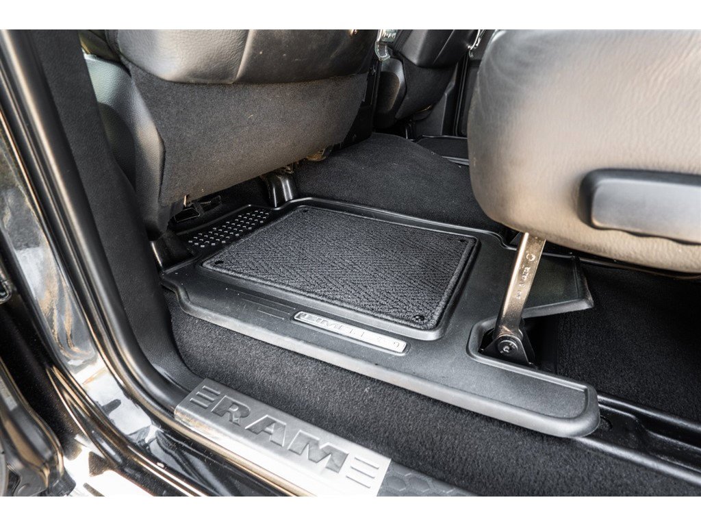 Used 2015 RAM 2500 Limited image 27