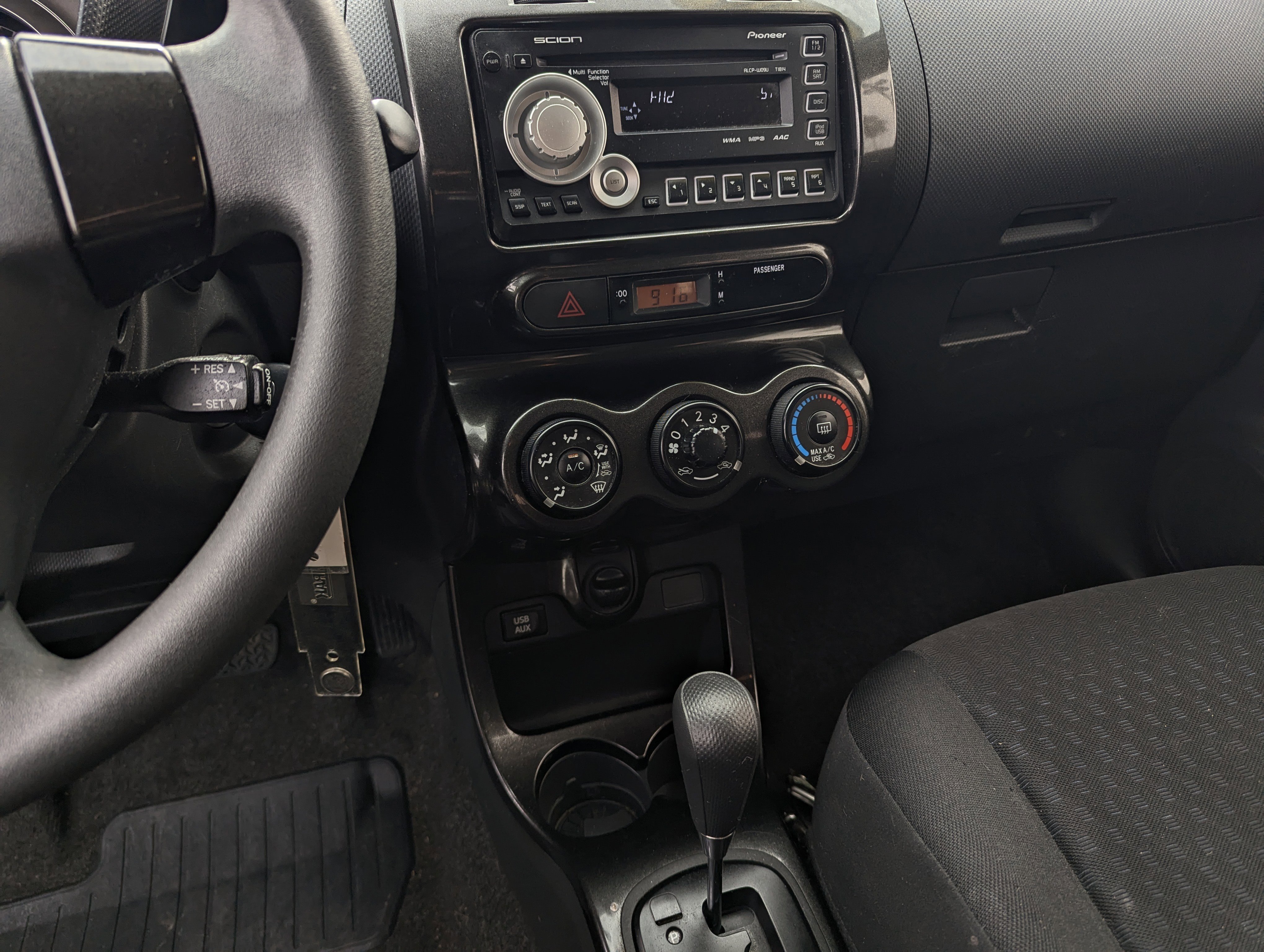 Used 2010 Scion xD image 10