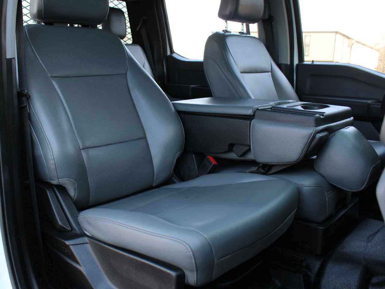 Used 2024 Ford F550 4x4 Crew Cab Super Duty image 34