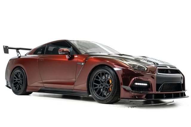 Used 2014 Nissan GT-R Premium AWD/4WD image 6