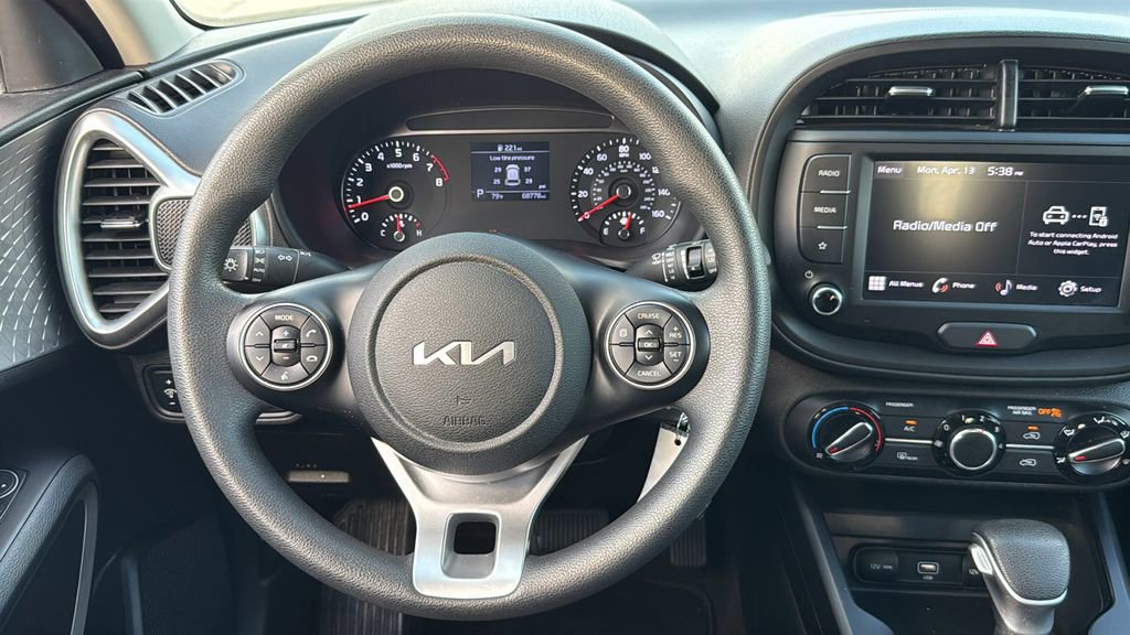 Used 2022 Kia Soul LX w/ Technology Package FWD image 29
