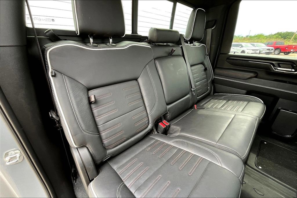 Used 2024 GMC Sierra 2500 AT4X image 36