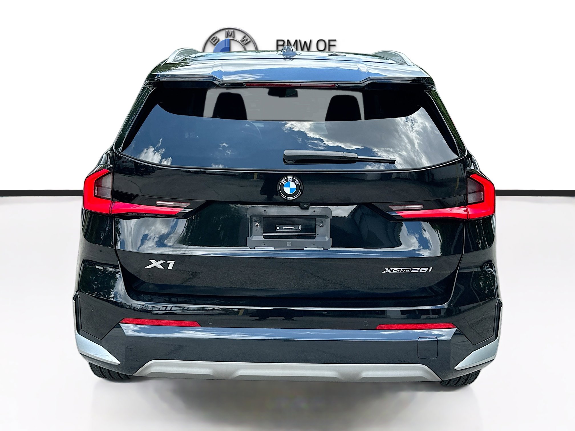 Certified 2023 BMW X1 xDrive28i w/ Convenience Package AWD/4WD image 6