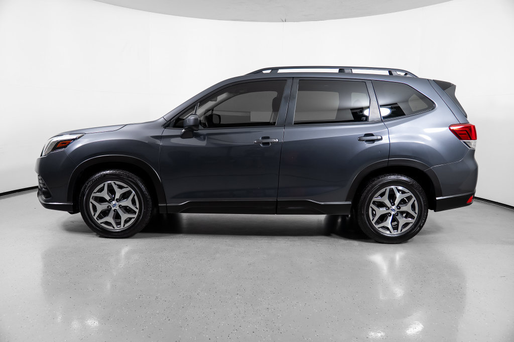 Used 2024 Subaru Forester Premium AWD/4WD image 11