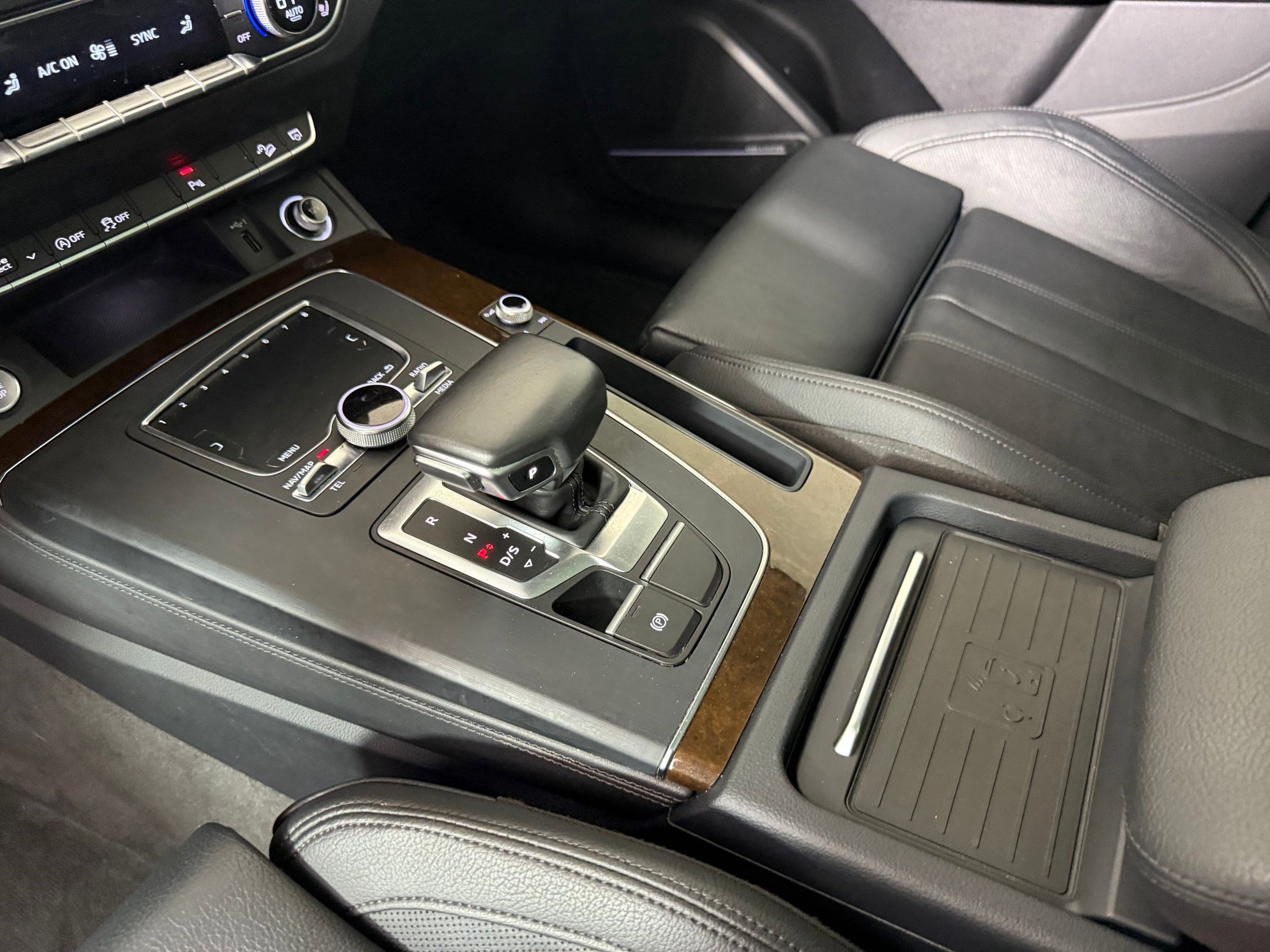 Used 2019 Audi Q5 2.0T Premium Plus w/ Premium Plus Package AWD/4WD image 19