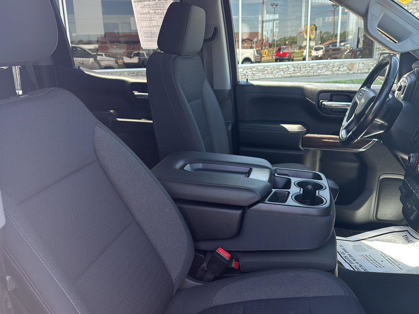 Used 2021 Chevrolet Silverado 1500 LT AWD/4WD image 14