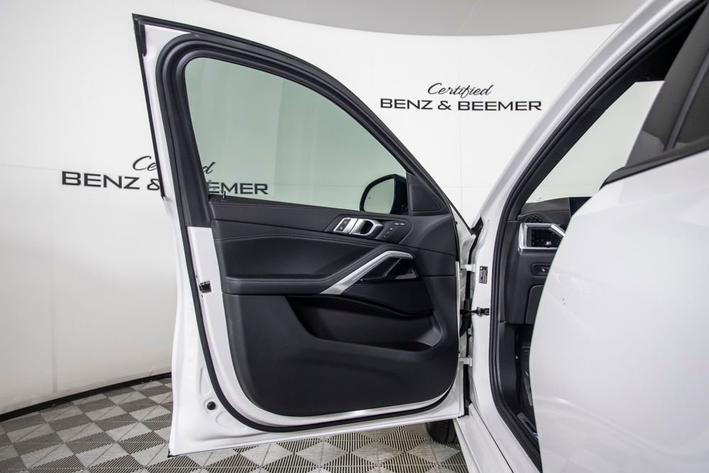 Used 2024 BMW X6 xDrive40i w/ Parking Assistance Package image 20