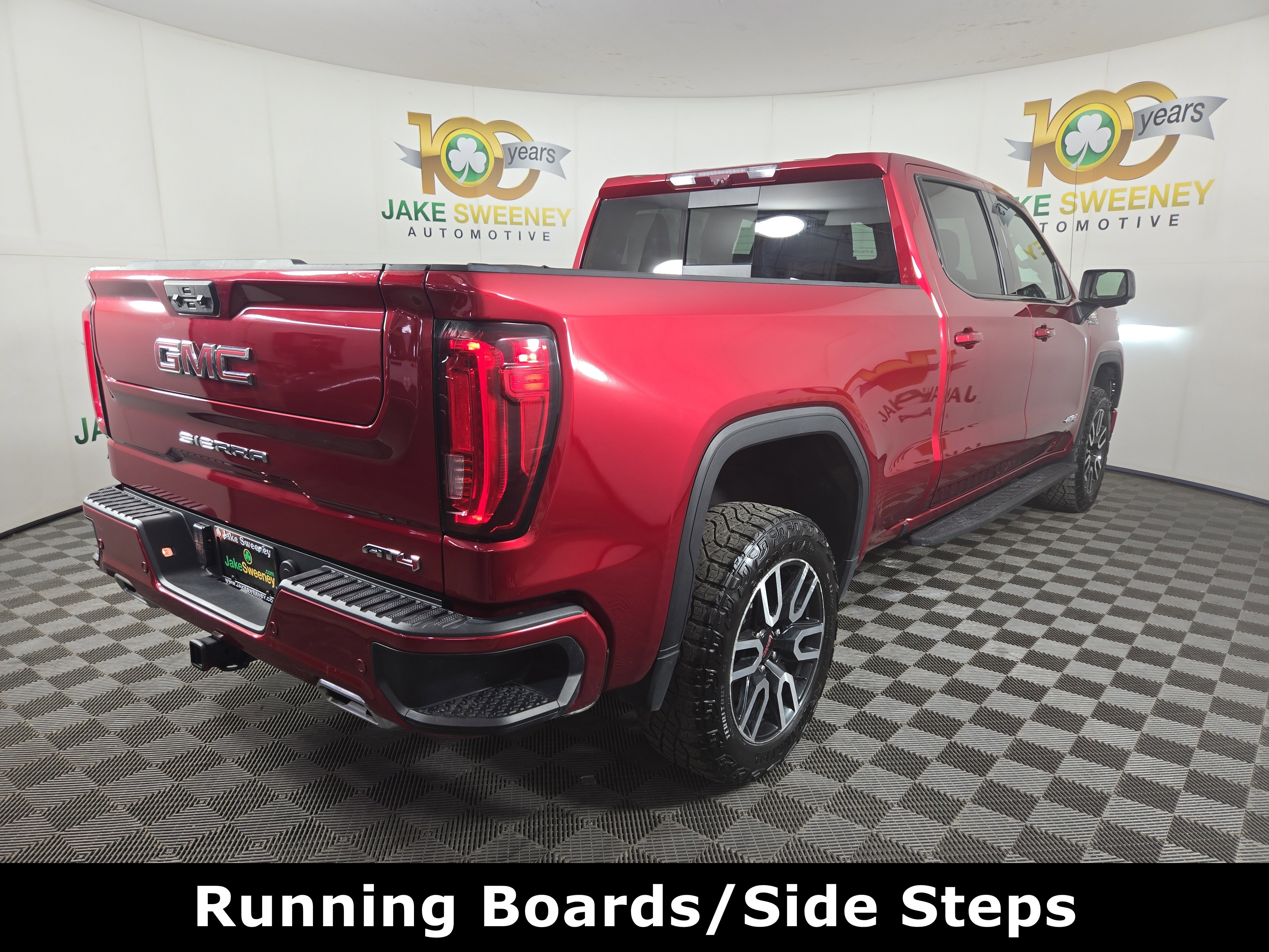 Certified 2023 GMC Sierra 1500 AT4 w/ Technology Package AWD/4WD image 9