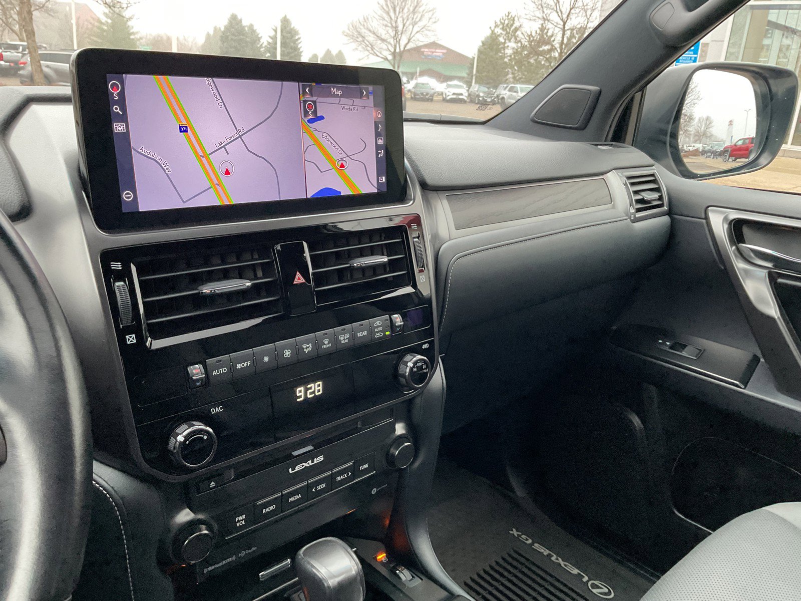 Used 2022 Lexus GX 460 image 28