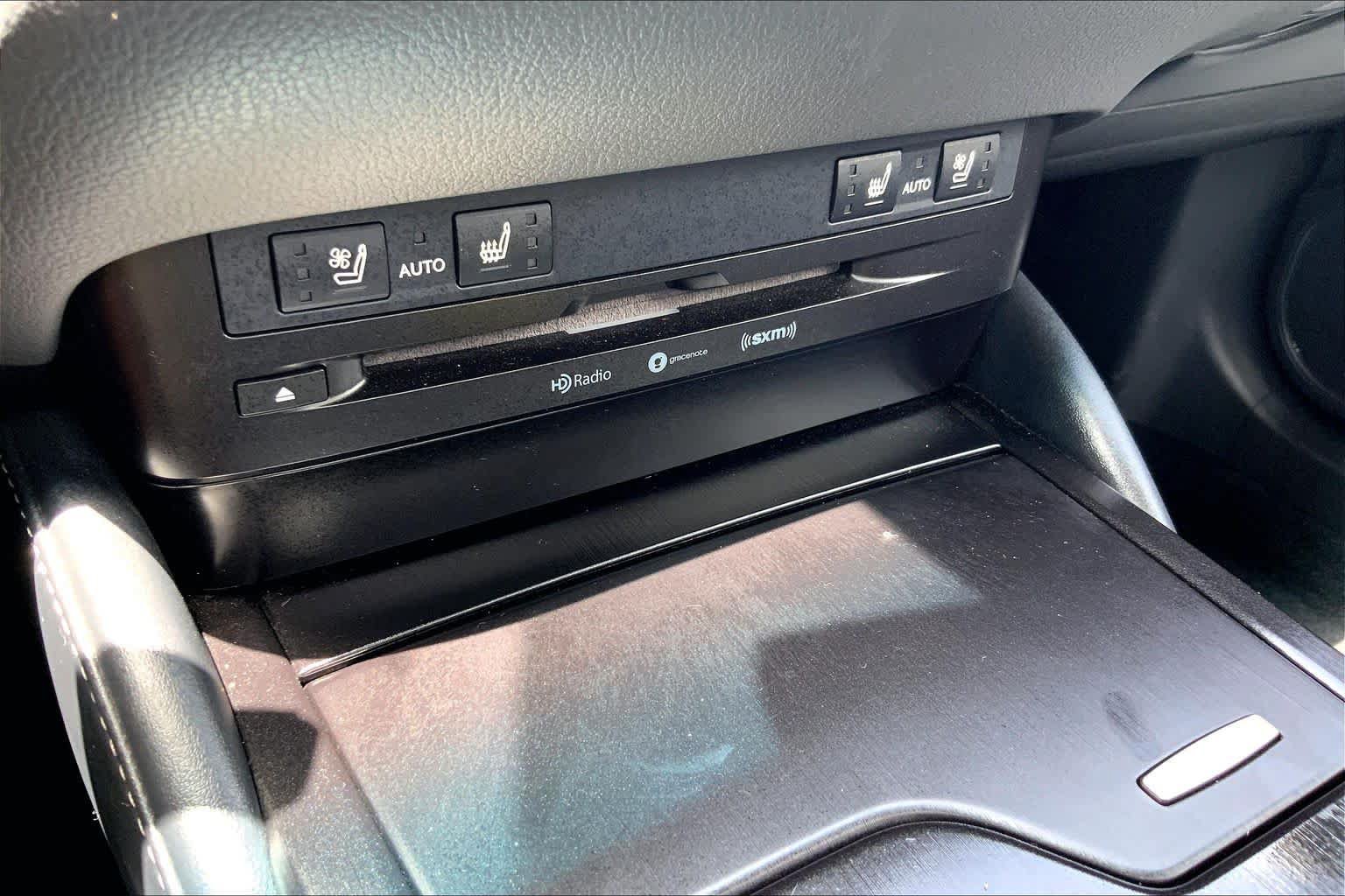 Used 2019 Lexus ES 350 w/ Premium Package FWD image 32