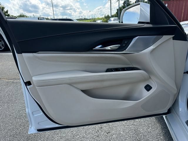 Used 2023 Cadillac CT4 Luxury w/ Sun And Sound Package RWD image 10